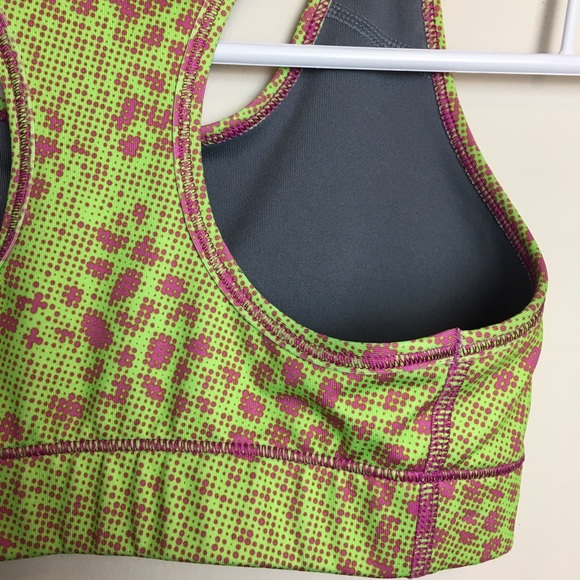 Nike Pro Size XS Sports Bra Athletic Top - Picture 8 of 8